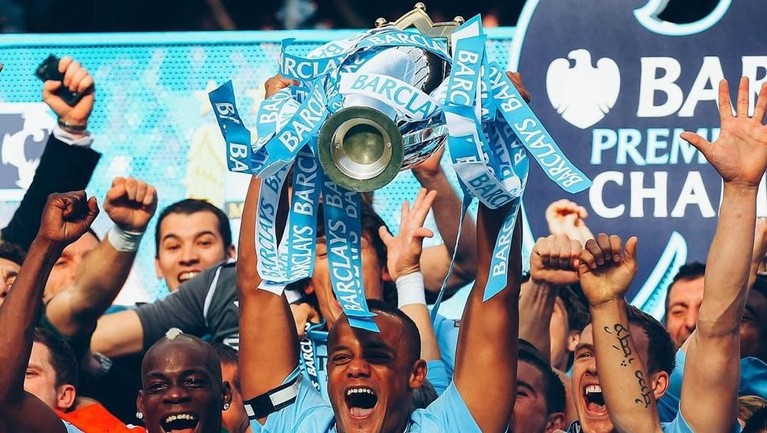 Selebrasi Manchester City Saat Raih Gelar Juara Liga Inggris Galeri Foto perayaan Manchester City usai mengalahkan Liverpool dalam perebutan gelar juara Liga Inggris 2018-2019.