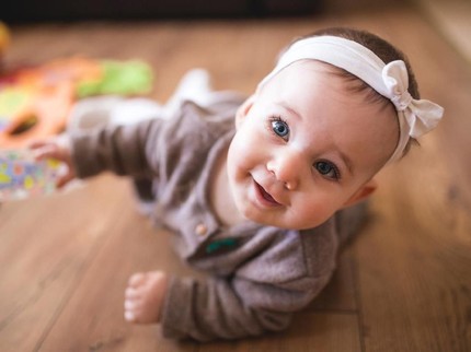 30 Nama Bayi Perempuan Islami Bermakna Berkah