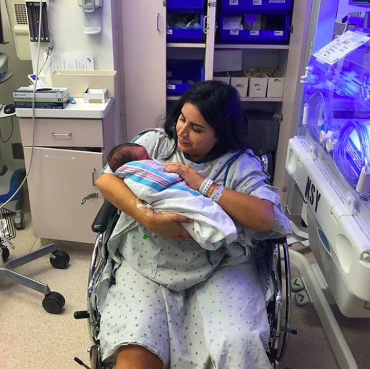 <p>Bintang Shahs of Sunset, Mercedes 'MJ' Javid dan suaminya, Tommy Feight menyambut anak pertama mereka pada 17 April lalu, Bun. Si kecil diberi nama Shams Francis. (Foto: Instagram/ @tfeightnyc)  </p>