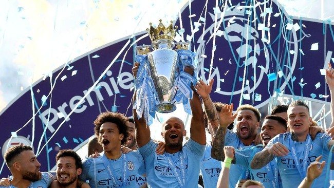 Meski sudah konsisten sebagai klub besar, Manchester City terus dianggap sebagai klub instan yang hanya mengandalkan kekuatan uang semata.