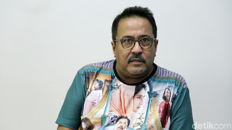 Rano Karno saat berkunjung ke kantor detikcom.