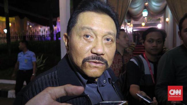 Hendropriyono: OPM Pemberontak, Harusnya Masuk Daftar Teroris Eks Kepala BIN A.M Hendropriyono meminta pemerintah membawa isu OPM ke tingkat internasional dan segera melabelinya sebagai kelompok teroris.