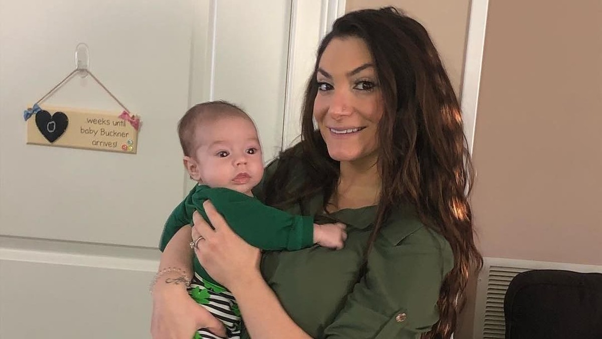 Tahun ini&comma; tujuh selebriti berikut ini telah resmi menyandang status ibu&period; 