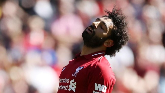 Penyerang sayap Liverpool, Mohamed Salah, tidak bisa melaksanakan salat Id di kampung halamannya, Kairo, Mesir, karena rumahnya diserbu fan dan jurnalis.