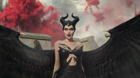 Angelina Jolie Kembali Jadi Ancaman di 'Maleficent 2'