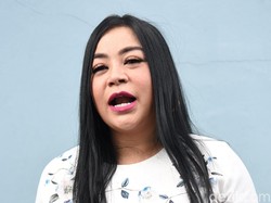 Ibunda Annisa Bahar Meninggal Dunia
