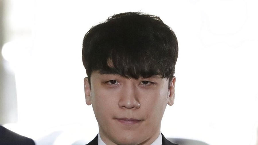Netizen Korea ikut berkomentar mengenai kasus Burning Sun yang belum selesai.