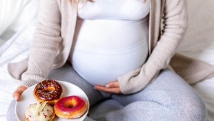 Puasa Saat Beri ASI Eksklusif, Bunda Berisiko Kurang Nutrisi