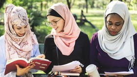 Sontek Ide Tampil Modis saat Ramadan ala Influencer