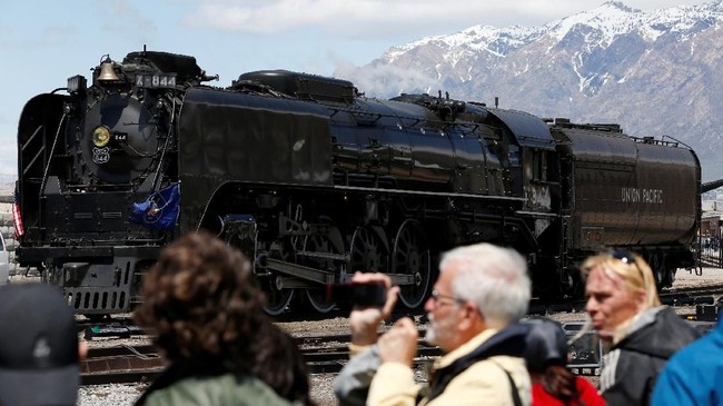 FOTO: Merayakan 'Keabadian' Transcontinental Railroad
