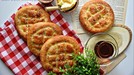 6 Kuliner Khas Ramadan di Berbagai Negara Bukan hanya di Indonesia yang memiliki menu khas saat Ramadan. Beberapa negara berikut ini juga punya makanan favorit di bulan puasa.