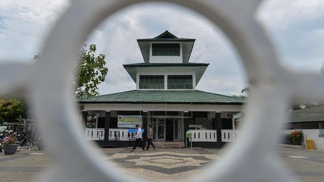 Sejak pertama berdiri, Kerajaan Aceh sudah berlandaskan ajaran Islam hingga sampai pada puncak kejayaan di bawah kepemimpinan Sultan Iskandar Muda.