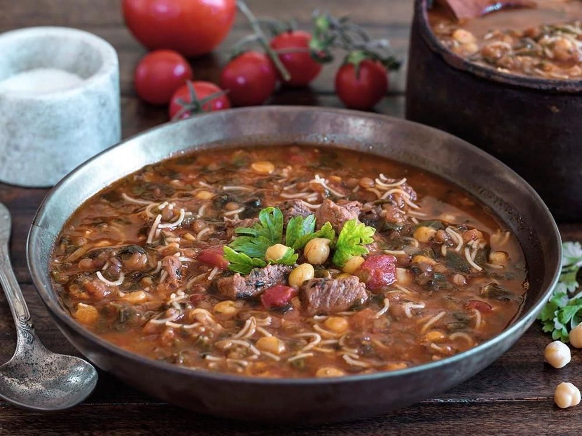 Bukan hanya di Indonesia yang memiliki menu khas saat Ramadan&period; Beberapa negara berikut ini juga punya makanan favorit di bulan puasa&period;