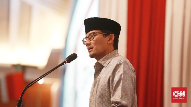Sandiaga Uno mendukung Machfud Arifin yang merupakan mantan Ketua Tim Kampanye Daerah Jokowi-Ma'ruf Amin di Pilpres 2019 lalu.