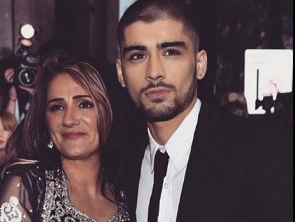 6 Momen Kedekatan Zayn Malik dan Ibunya