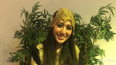 img-title Dua Tahun Rasakan Indahnya Pernikahan, Sania Ditinggal Suami untuk Selamanya