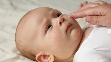TIPS PERSIAPAN MENJAGA KESEHATAN KULIT BAYI