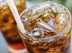Benarkah Diet Soda Lebih Sehat dari Soda Biasa?