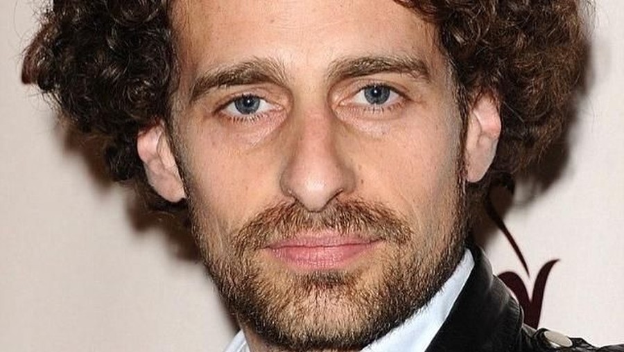 Isaac Kappy tewas akibat bunuh diri lompat dari jempatan. 