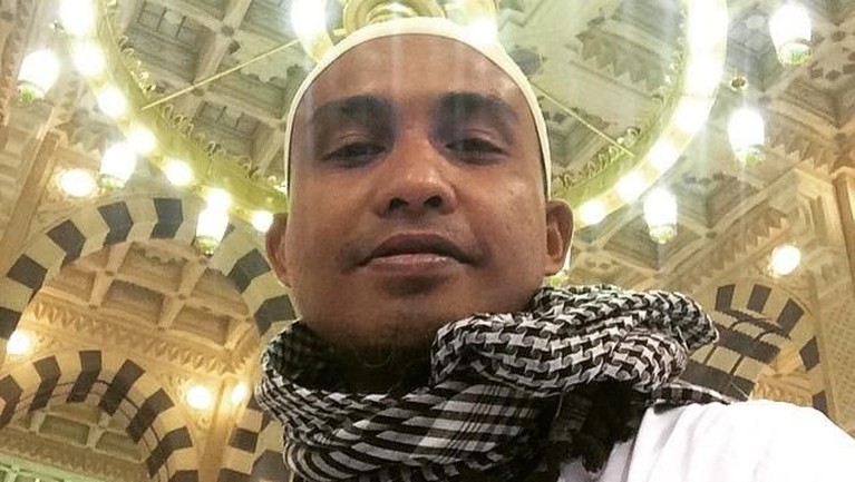 Berikut ini deretan musisi Indonesia yang memutuskan untuk hijrah dan memperbaiki hidup dengan menjalankan kaidah Islam.