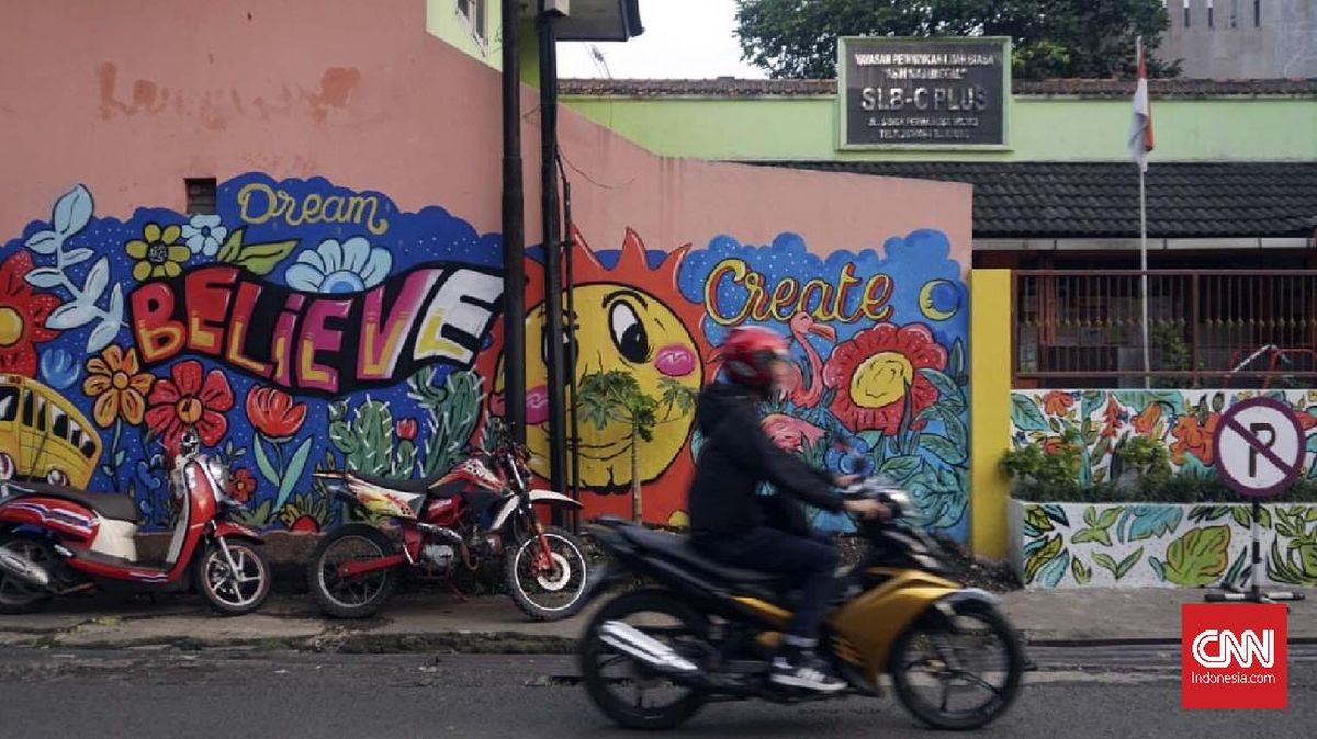 BBM Naik, Walkot Bandung Imbau ASN Tak Ngantor Naik Kendaraan Pribadi