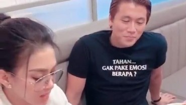 Belum Tiga Bulan Menikah, Syahrini Ubah Reino Jadi Alay?