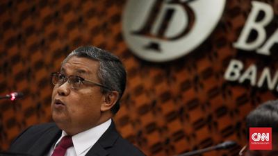 Gubernur Bank Indonesia (BI) Perry Warjiyo dalam konferensi pers usai Rapat Dewan Gubernur (RDG) BI pada 15-16 Mei  2019 di Gedung BI, Jakarta, 16 Mei 2019. Hasil Rapat Dewan Gubernur Bank Indonesia (