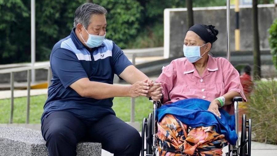 Kondisi kesehatan Ani Yudhoyono kembali memburuk.