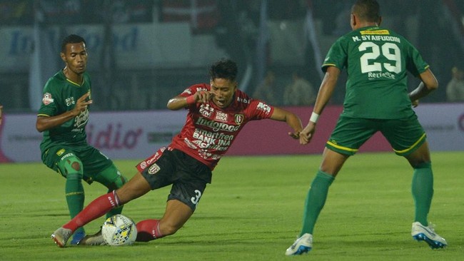 Daftar klasemen Liga 1 2019 berubah setelah Persebaya Surabaya vs Borneo FC imbang tanpa gol di Stadion Gelora Bung Tomo, Surabaya, Jumat (11/10).