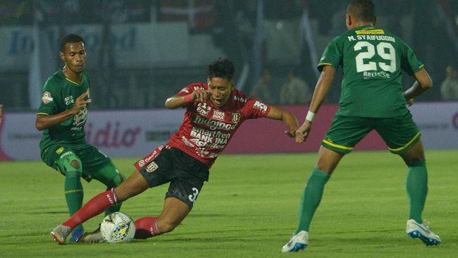 Klasemen Liga 1 Usai Persebaya vs Borneo Imbang Daftar klasemen Liga 1 2019 berubah setelah Persebaya Surabaya vs Borneo FC imbang tanpa gol di Stadion Gelora Bung Tomo, Surabaya, Jumat (11/10).