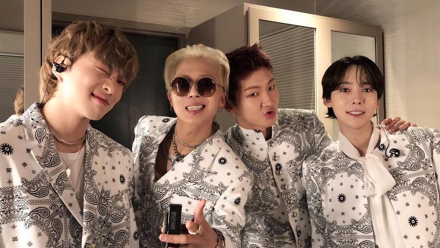 Winner mengeluarkan album terbaru mereka yang berjudul We.