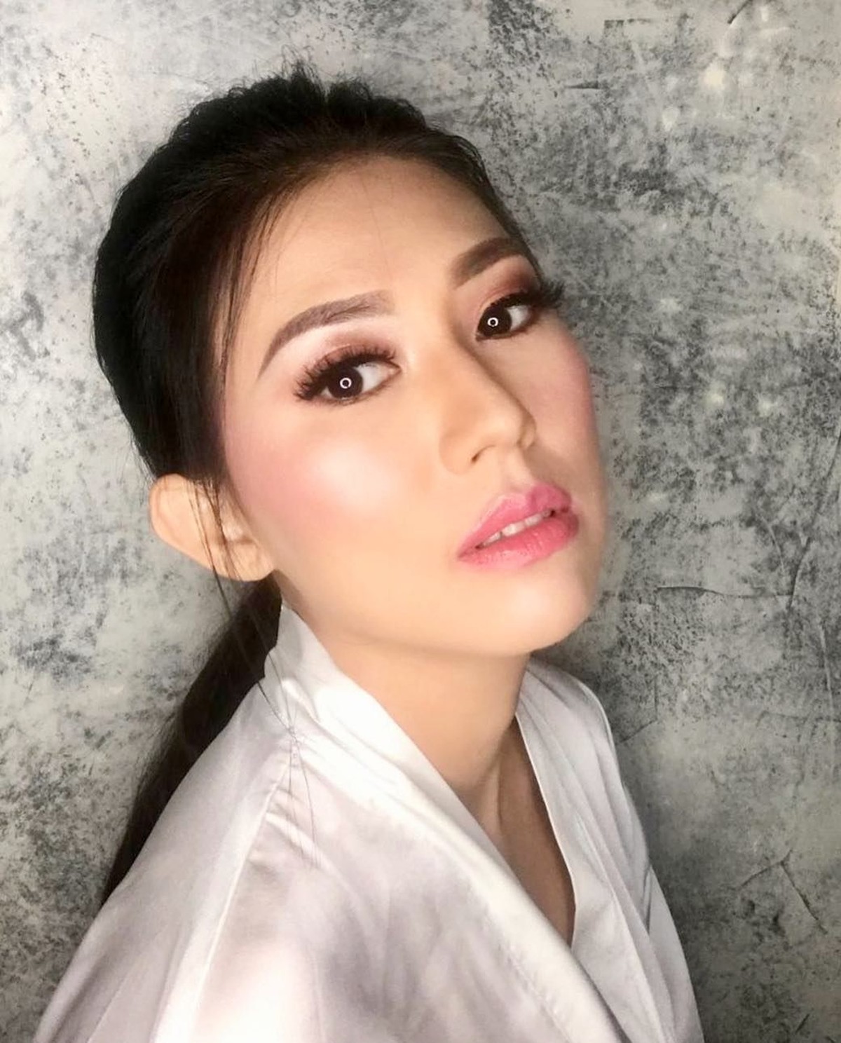 Delon Thamrin makin mesra dengan janda kaya raya&period;