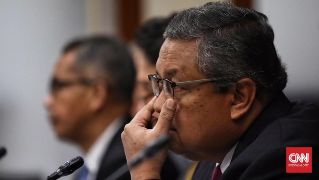 Gubernur BI Perry Warjiyo memproyeksi ekonomi dunia hanya tumbuh 2,9 persen jika skenario terburuk perang dagang AS-China tak mencapai titik temu.