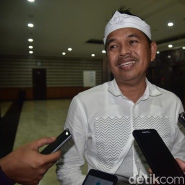 Dedi Mulyadi Heran Digugat Cerai Istri Usai Lengser Jadi Bupati