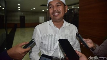 img-title Dedi Mulyadi Heran Digugat Cerai Istri Usai Lengser Jadi Bupati