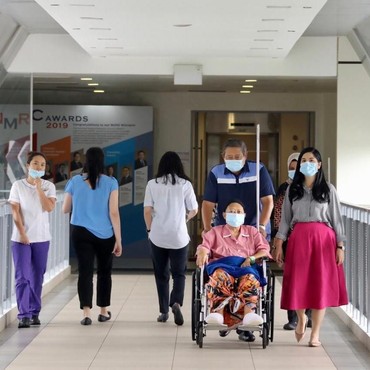 6 Momen Bahagia Ani Yudhoyono Keluar Ruang Rumah Sakit