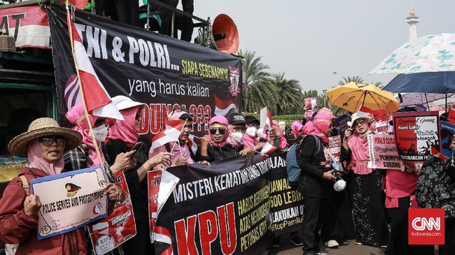Ketua Asosiasi DPRD Kabupaten Seluruh Indonesia (ADKASI) Lukman Said mengimbau masyarakat dan peserta pemilu membiarkan KPU bekerja profesional.