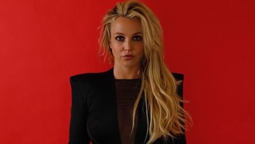 Lirik Lagu Baby One More Time - Britney Spears