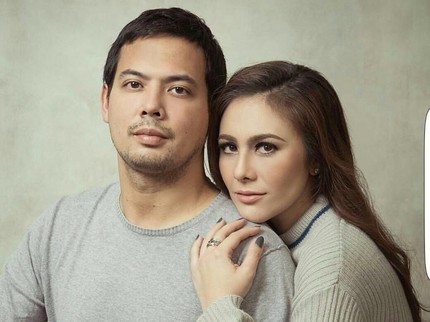 Intip 7 Potret Harmonisnya Wulan Guritno dan Suami
