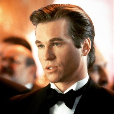 Val Kilmer Pemeran Bruce Wayne 'Batman Forever' Meninggal Dunia