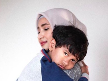 Kegalauan Istri Tompi Hendak Pisah Kamar dengan Si Bungsu