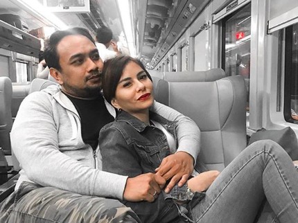 Kemesraan Meisya Siregar dan Bebi Romeo yang Tak Pernah Padam