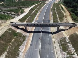 Tol Pekanbaru-Dumai Baru Bisa Dipakai Penuh Akhir 2020