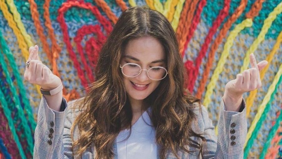 Simak Deretan 'Obat' Patah Hati Mahal Luna Maya Obat patah hati mahal ala Luna Maya.