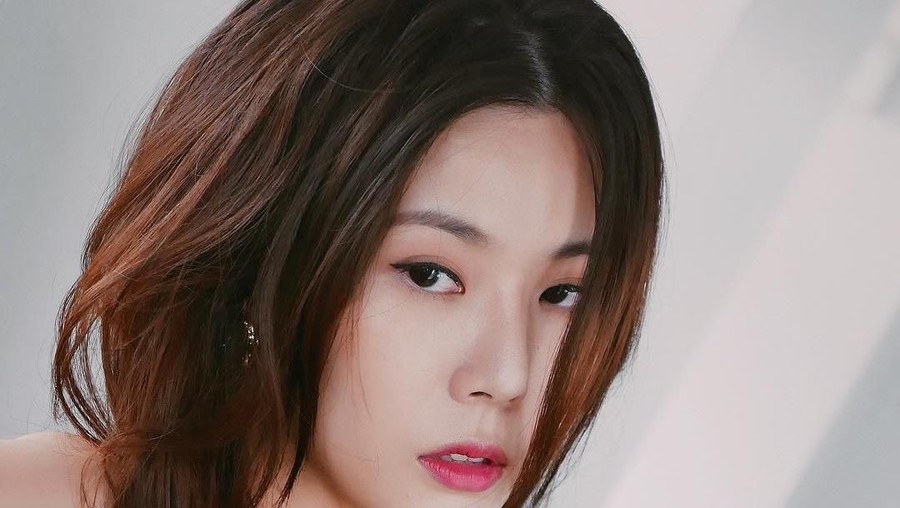 Percakapan intim antara Carrie Wong dan Ian Fan menjadi konsumsi publik.