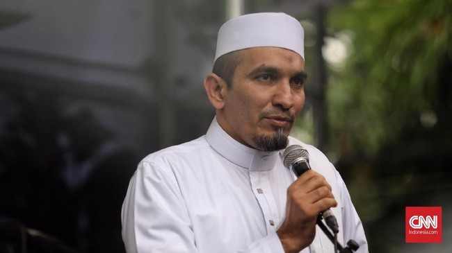 Ratusan masjid diklaim oleh Ketua Umum FPI Sobri Lubis telah membuka pintu untuk menampung massa Gerakan Kedaulatan Rakyat yang akan beraksi 22 Mei.