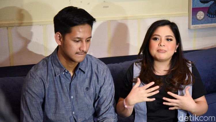 Tasya Kamila punya cara mengobati rindu pada Randi, saat mereka menjalani long distance marriage (LDM).