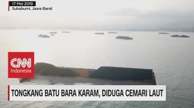 VIDEO: Tongkang Batu Bara Karam, Diduga Cemari Laut