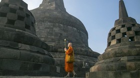 Umat Buddha Rayakan Detik-detik Waisak di Candi Borobudur