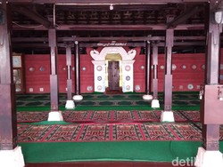 Jadwal Sholat di Cirebon Hari Ini, Senin 20 April 2026
